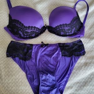 36D VS very sexy line bra and panty size M